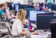 Inteligjenca artificiale rrezikon punët që kryesisht kryhen nga gratë
