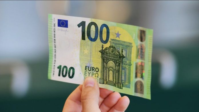 100