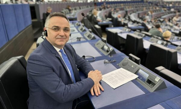 besnik tahiri