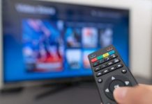 Shikimi i gjatë i TV natën shkakton depresion