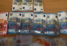 Një police në Shtime gjeti një portofol në rrugë, e dorëzon tek kolegët e saj