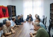 Abrashi takohet me përfaqësuesit e shoqatave të UÇK-së: Kërkesat e tyre të kenë përkujdesjen e merituar