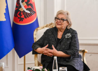 Presidentja fton banorët e Luginës të votojnë nesër në zgjedhjet serbe: Më shumë deputetë shqiptarë e zë më të fuqishëm