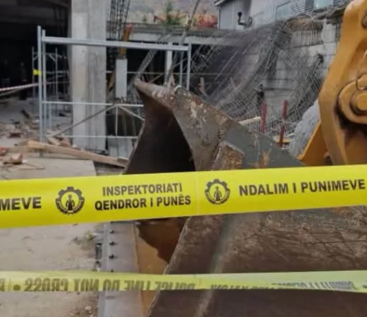 Pas lëndimit të gjashtë punëtorëve në Prizren, Inspektorati ndalon punimet në objekt